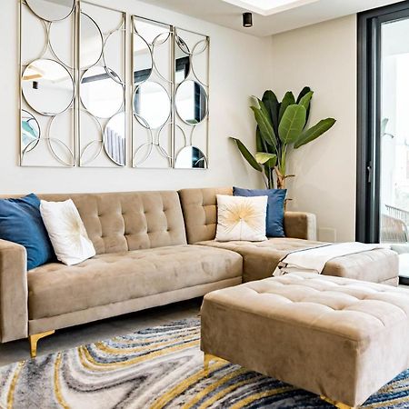 Inf25E- Tastefully Furnished Flat, Estepona Center Dış mekan fotoğraf
